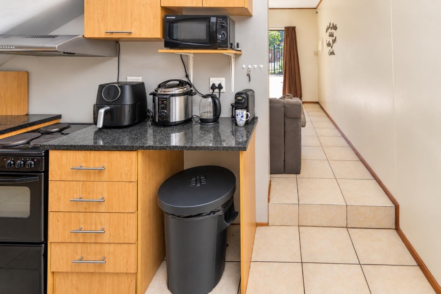 5 Bedroom Property for Sale in Melodie North West